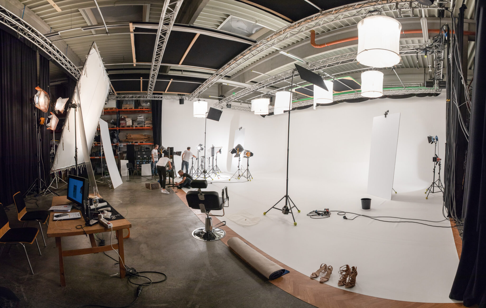 guxtu-filmstudio-vienna-whitebox-2